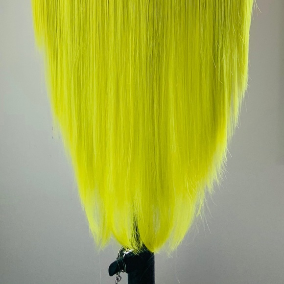 30” Long Straight Green Lemon Premium Fiber Wig with Bangs for Daily Wear/Events - Picture 10 of 11